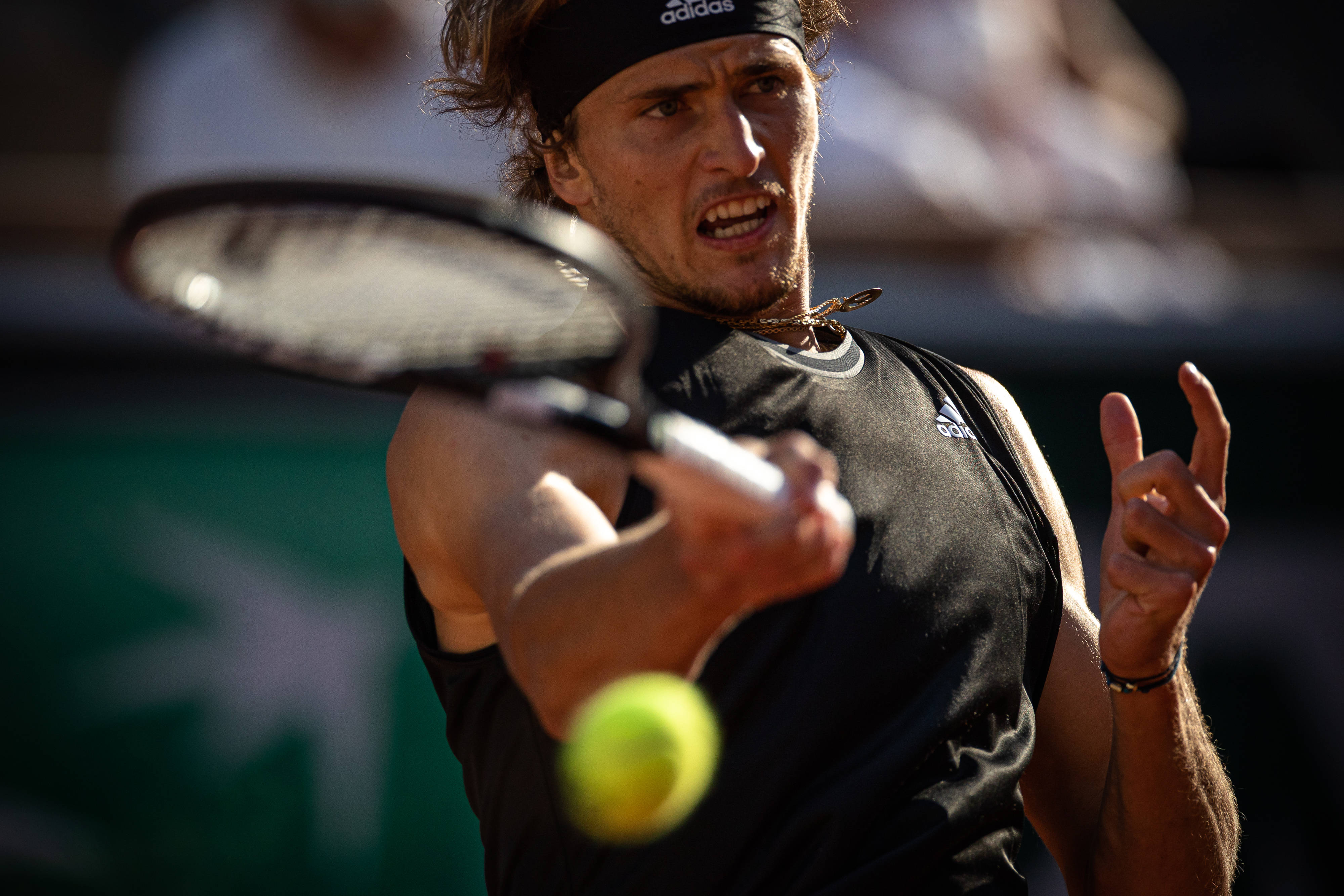 法网横扫联合杯，兹维列夫高光表现