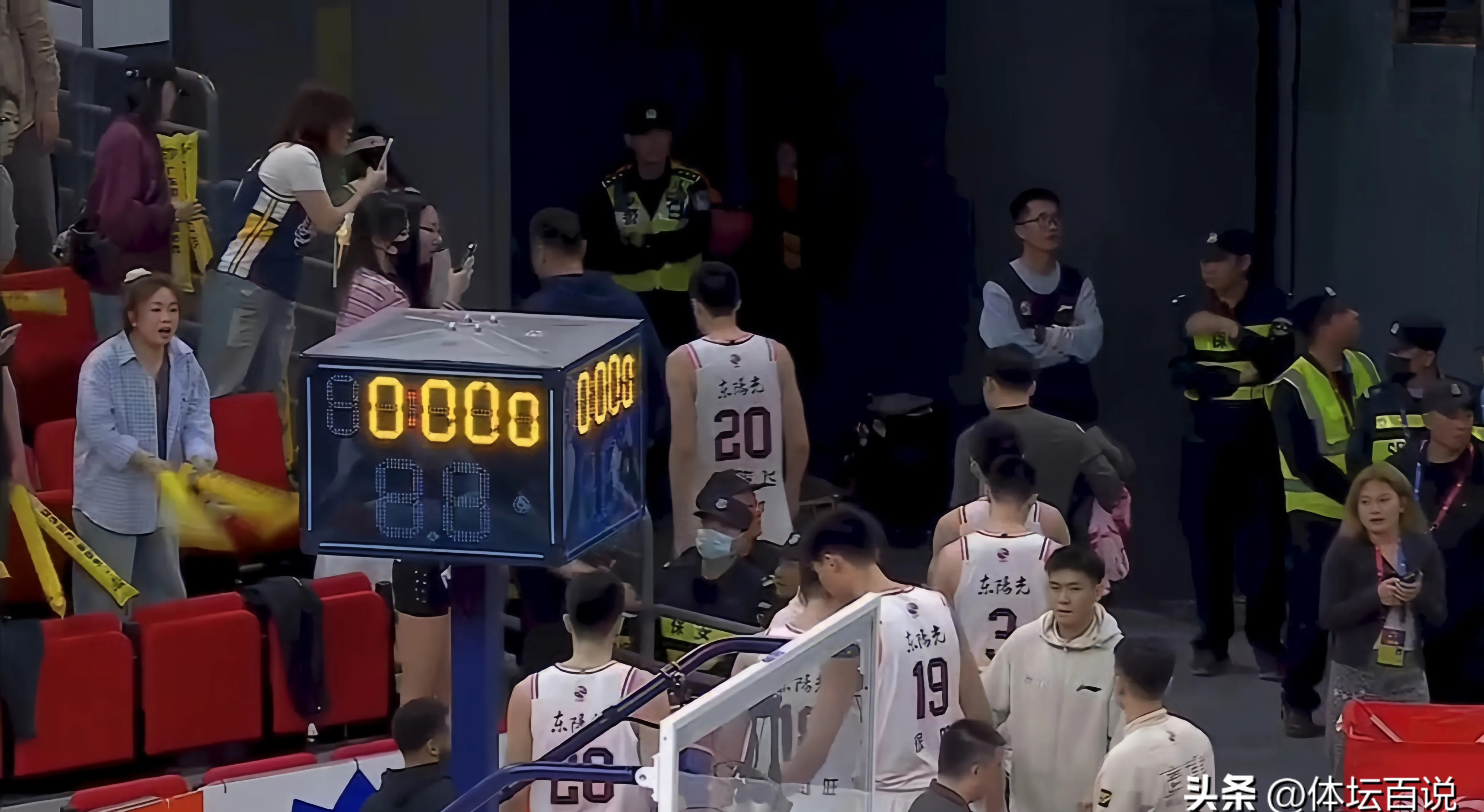 浙江队绝杀广东队，武切维奇带队取胜