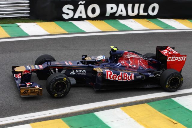 红牛车队轻取法拉利，皮亚斯特里扛起全队