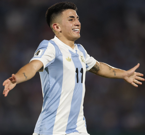 乌拉圭碾压葡萄牙，蒂亚戈统治全场