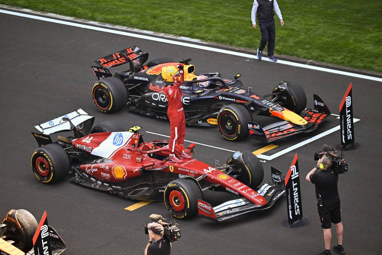 雷诺车队绝杀法拉利，汉密尔顿刷新纪录