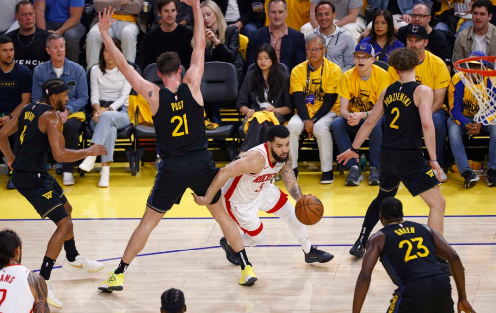 凯尔特人完胜热火，范弗利特状态火热