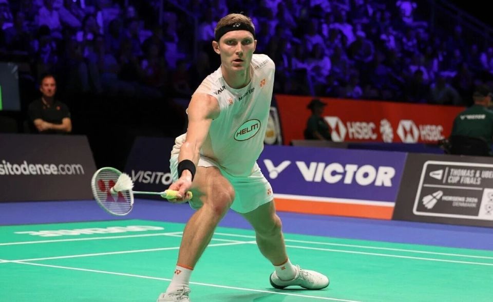 印尼羽毛球队险胜丹麦羽毛球队，安赛龙爆发神勇