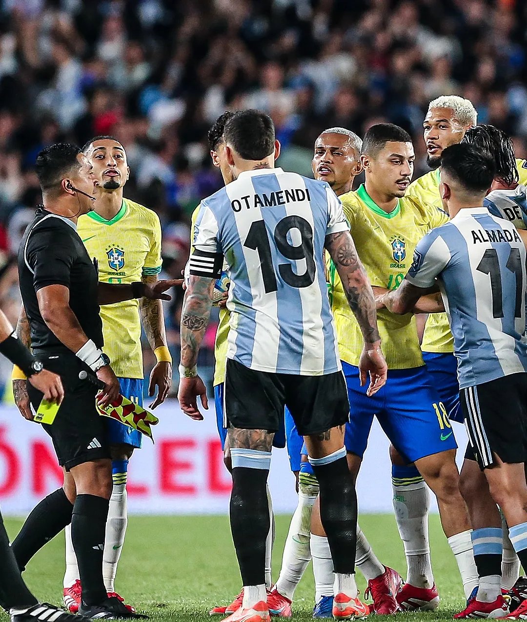 巴西球队成功晋级，决赛在望