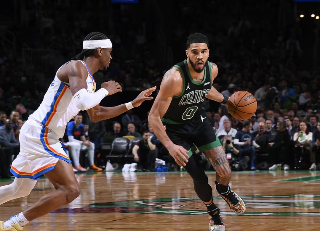 国王横扫勇士,塔图姆带队取胜 国王横扫勇士,塔图姆带队取胜