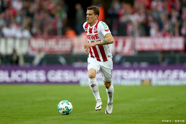 郑智在沙尔克表现低迷，遭到球迷批评