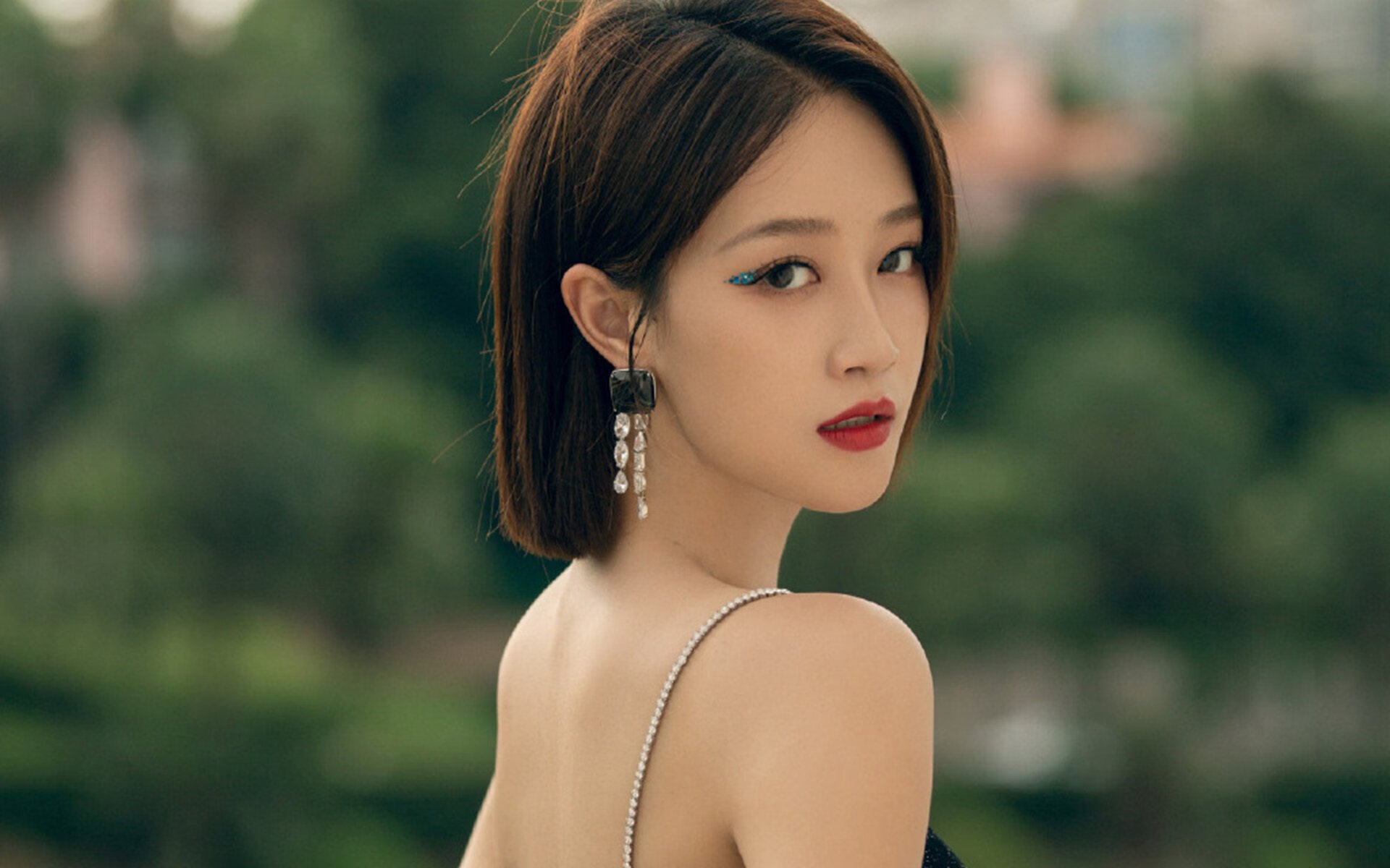 爱德华兹的觉醒，森林狼新王爆发，爵士强势晋级映衬公牛时代的终结