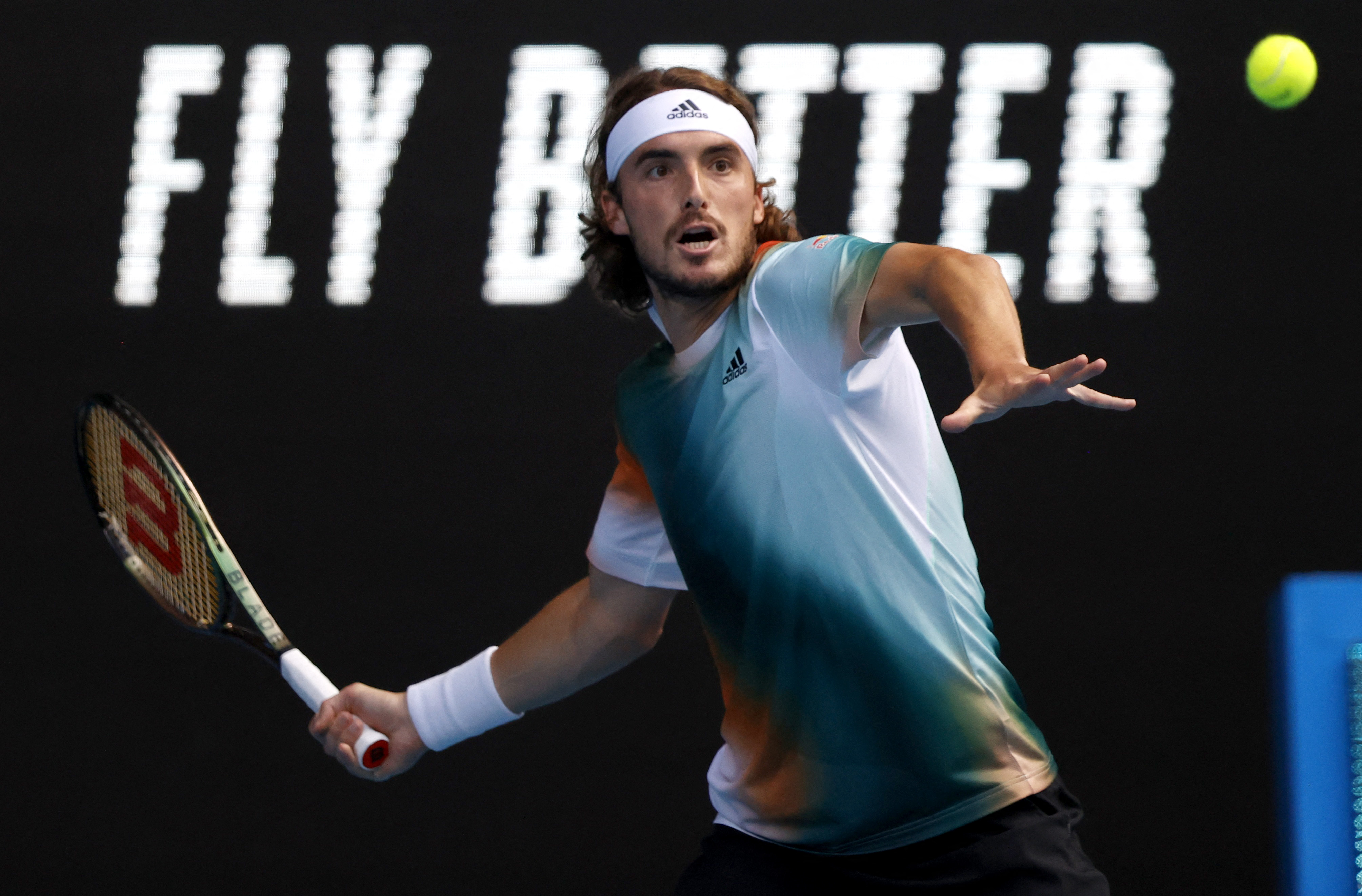 意大利网球队翻盘欧洲网球队，西西帕斯送出助攻