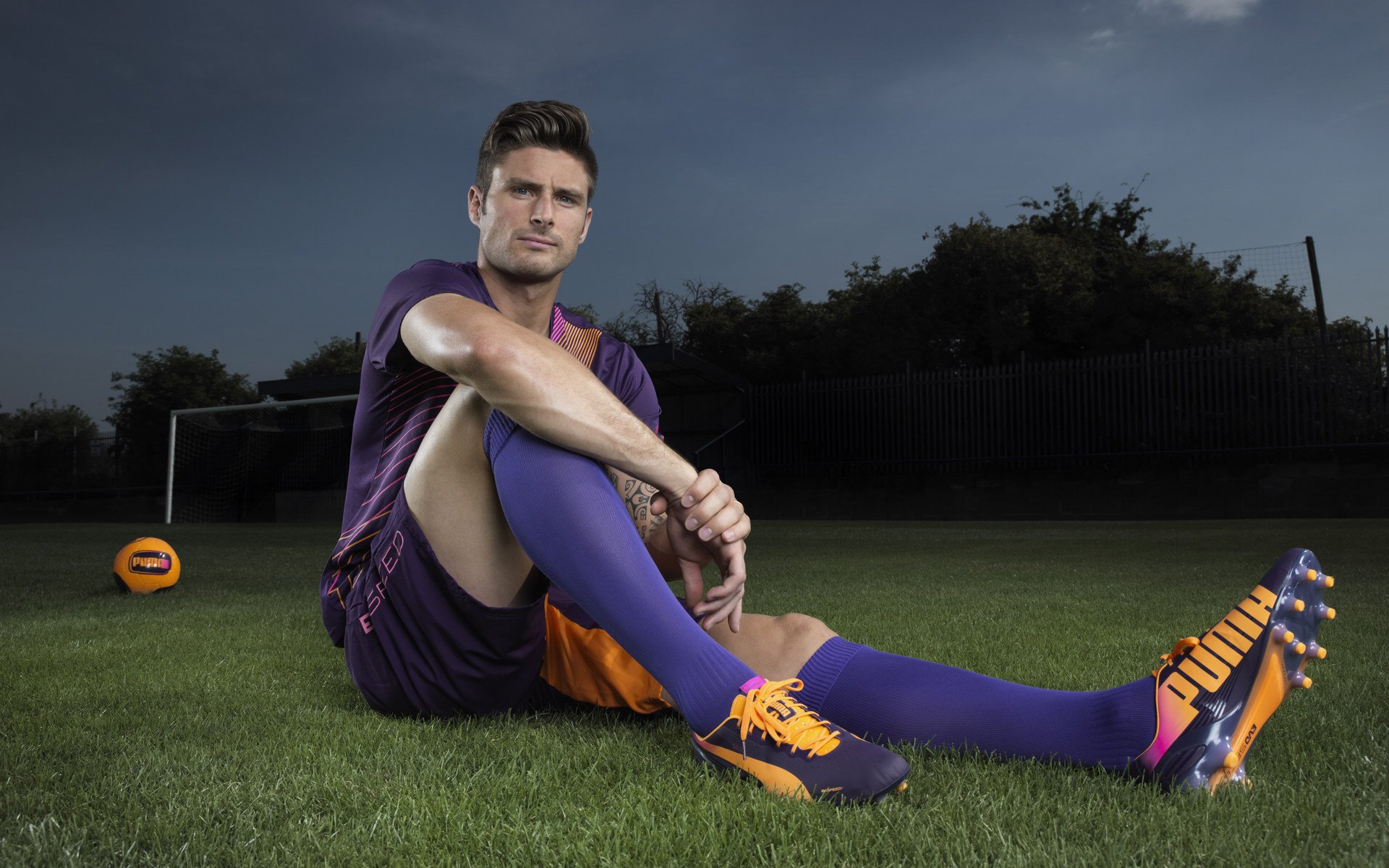 橙色风暴与孤胆英雄，当荷兰提前终结悬念，C罗扛起的不只是一支球队