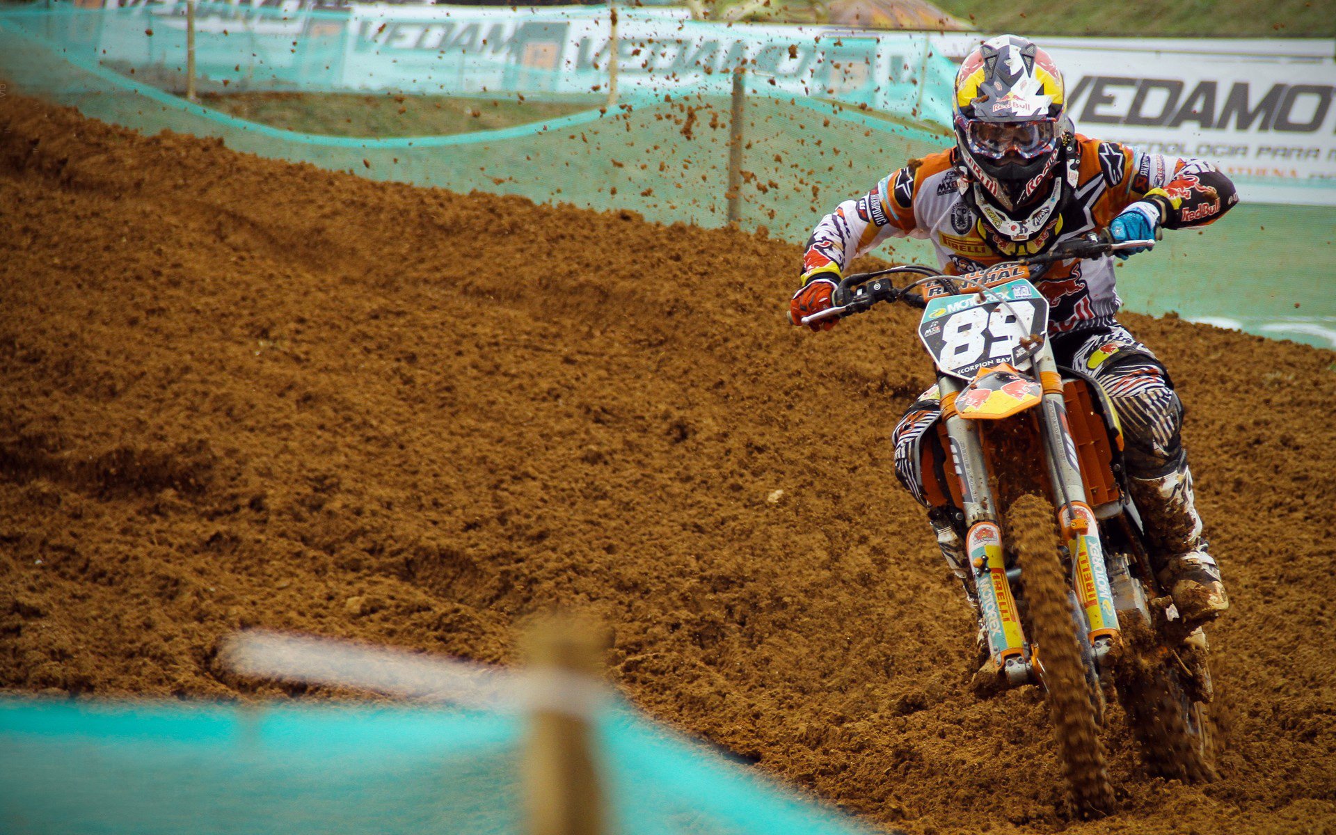 美加墨世界杯焦点战之外，马刺力克爵士，揭示篮球世界的多元魅力